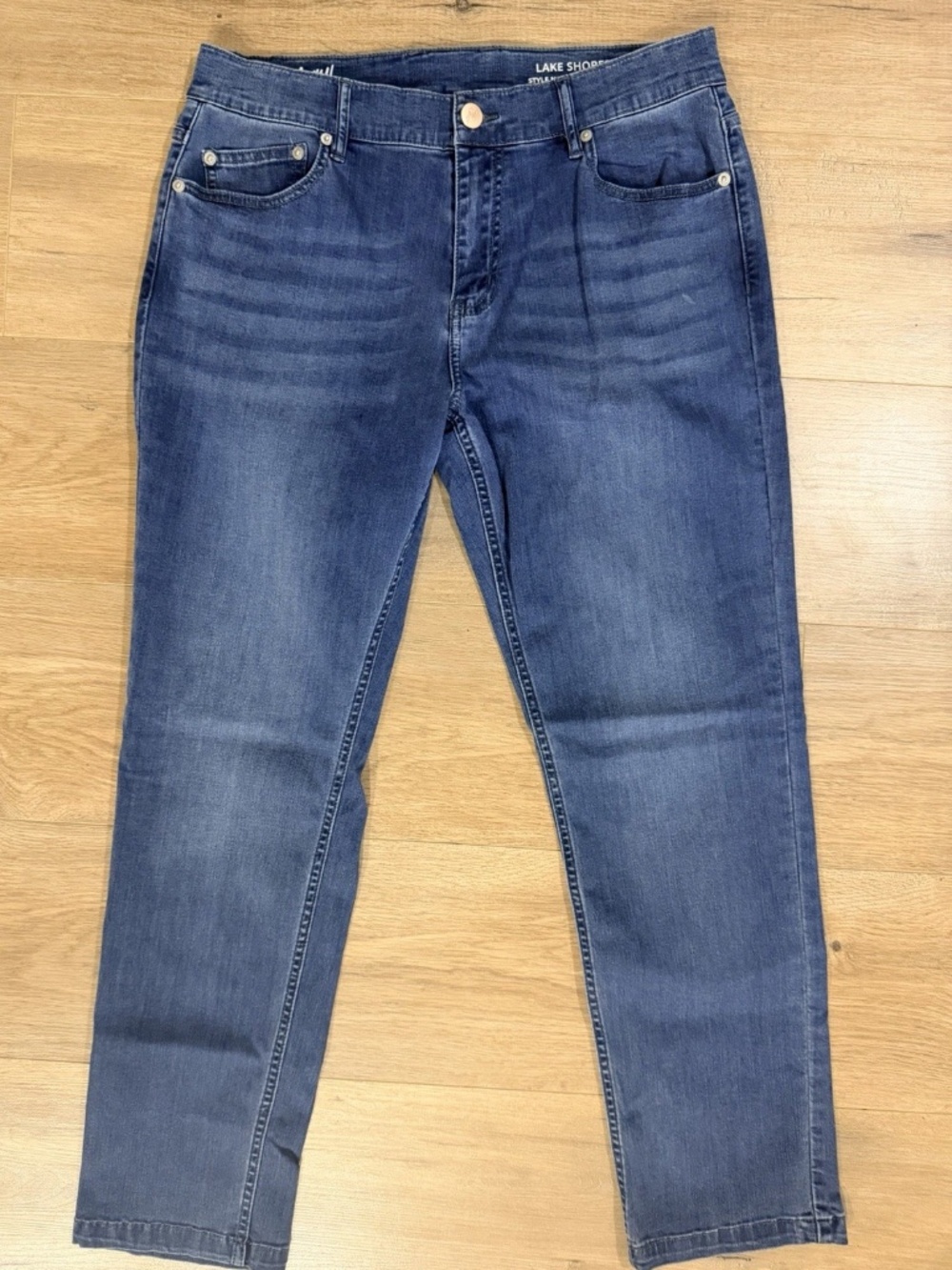 Mugsy Jeans Mens 33x30 Medium Wash Lake Shores Stretch Denim Comfortable